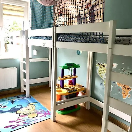 アパート Mieszkanie Z Ogrodkiem ヴロツワフ